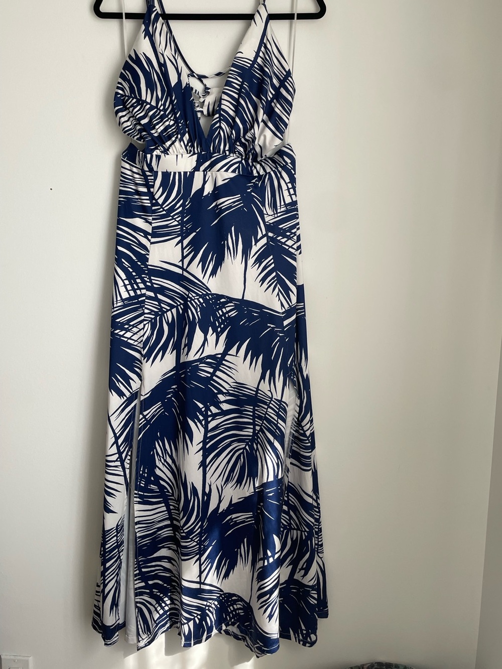 Fashion Nova Blue and White Tropical Maxi Dress Size XL Open Back